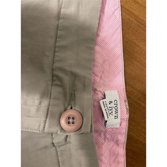 Sold Crown & Ivy Women's Beige Chino Shorts Size 16 Classic Fit - Picture 5 of 7